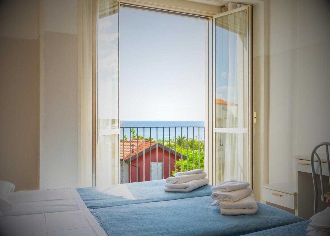 Hotel Selene Riccione Buitenkant foto