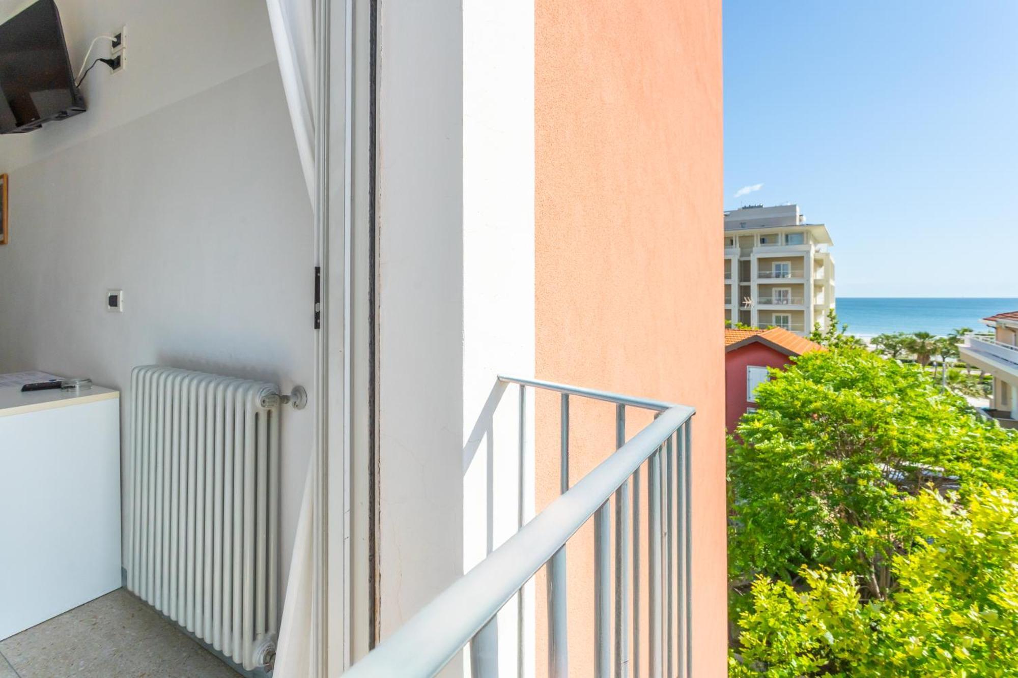 Hotel Selene Riccione Buitenkant foto